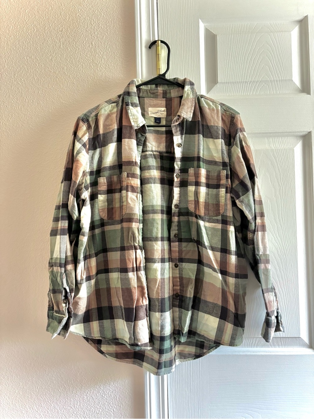Universal Thread Flannel Green Plaid Button-Down Shirt L